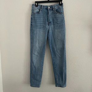 Forever 21 button fly hi-waisted mom jeans